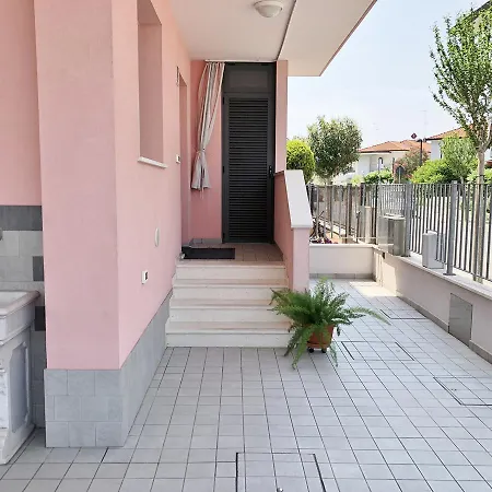 Casa Pola דירה *