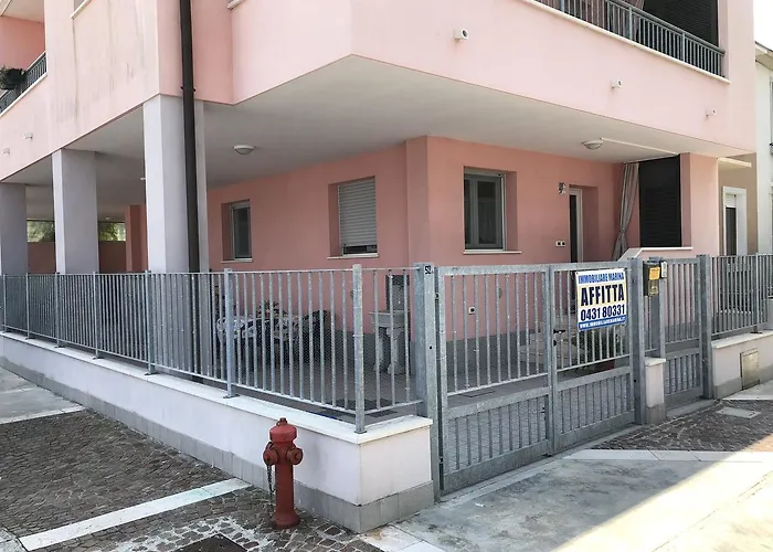 Casa Pola דירה *